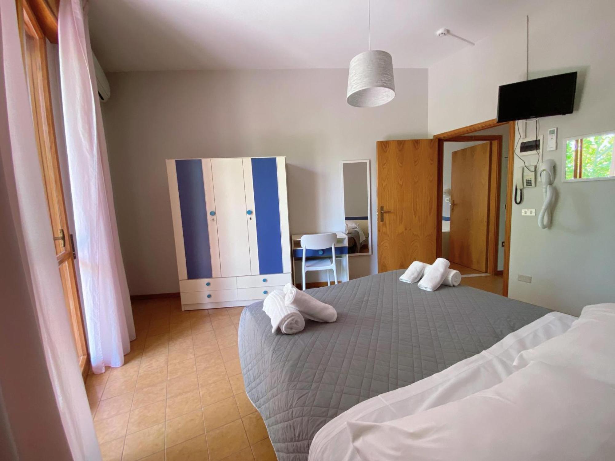 Ponente Rooms&coffee Hotel 2*