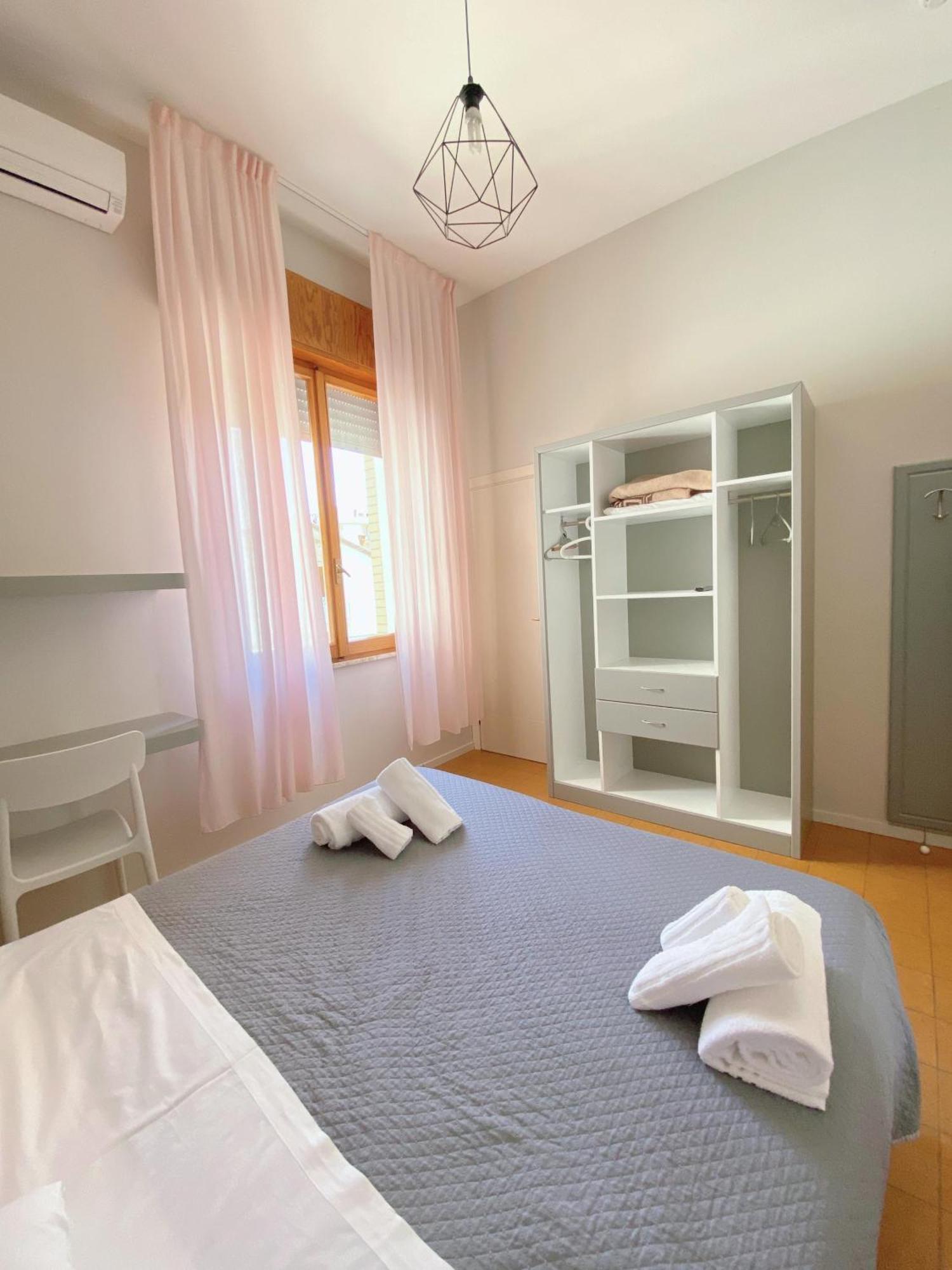 Hotel Ponente Rooms&coffee 2*